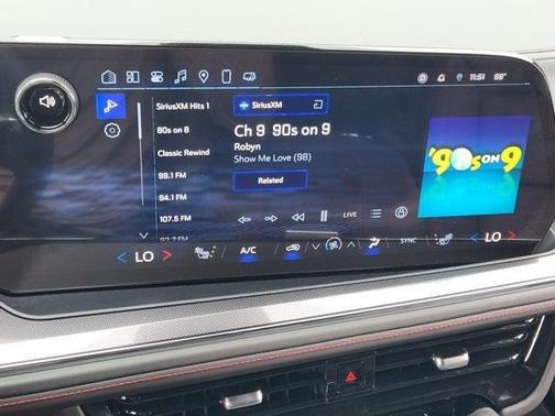 2025 Chevrolet Suburban RST