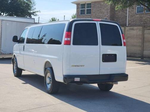 Summit White 2025 Chevrolet Express 3500 LS