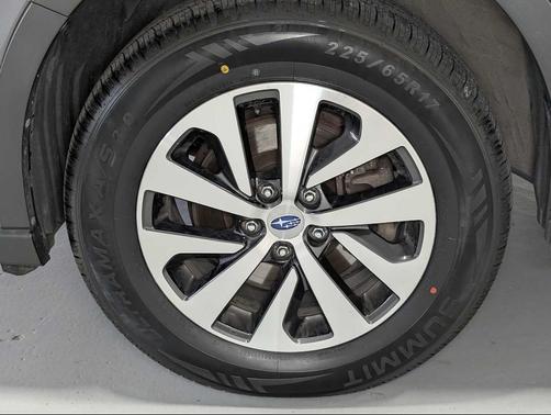 Magnetite Gray Metallic 2021 Subaru Outback Premium