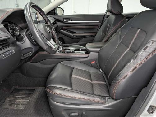 Brilliant Silver Metallic 2023 Nissan Altima SR Intelligent AWD