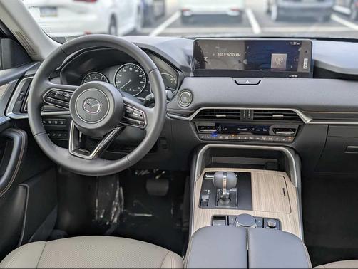 42M/ 2026 Mazda CX-90 3.3 Turbo Preferred