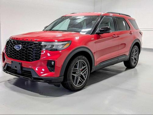 Rapid Red Metallic Tinted Clearcoat 2025 Ford Explorer ST-Line
