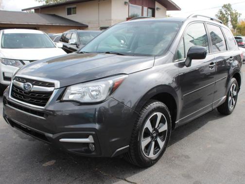 Photo 5 of 32 of 2018 Subaru Forester 2.5i Premium