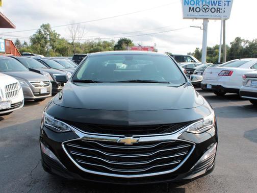 Photo 4 of 32 of 2020 Chevrolet Malibu Premier