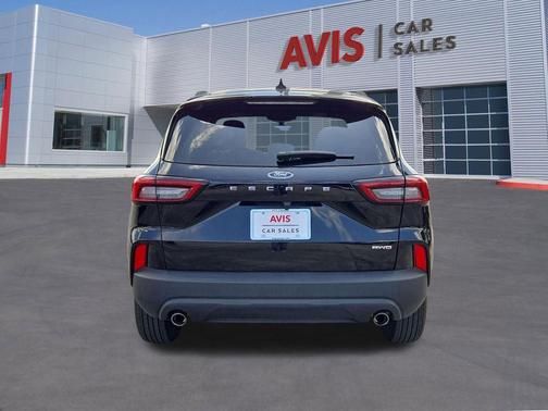 Black Metallic 2025 Ford Escape ST-Line