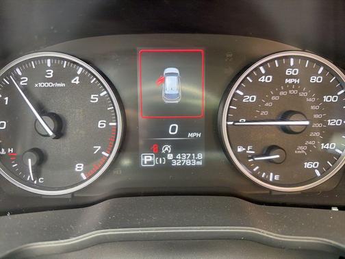 Crystal White Pearl 2025 Subaru Crosstrek Premium