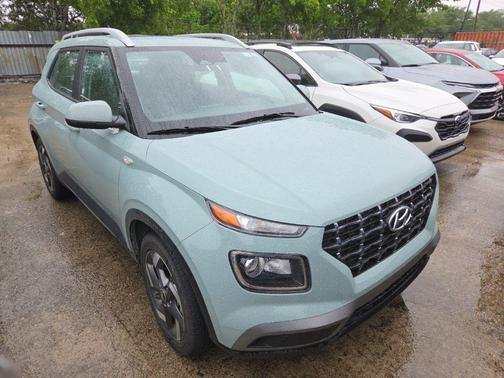 Mirage Green 2025 Hyundai VENUE SEL