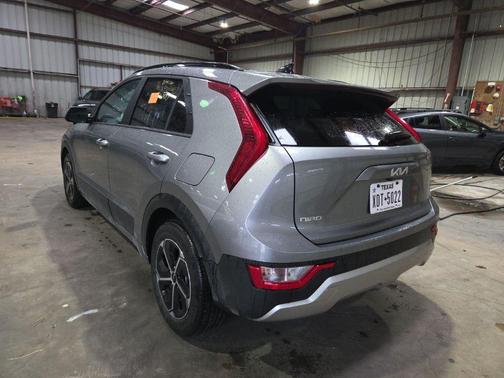 Gray 2025 Kia Niro LX