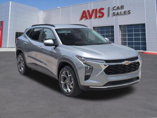 Sterling Gray Metallic 2025 Chevrolet Trax LT