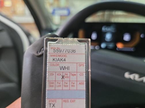 Snow White Pearl 2025 Kia K4 LXS