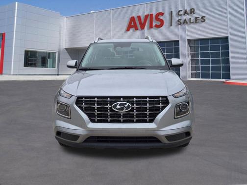 Shimmering Silver 2025 Hyundai VENUE SEL