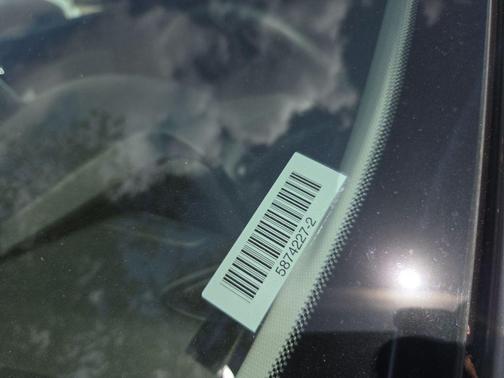 Sterling Gray Metallic 2025 Chevrolet Trax LT