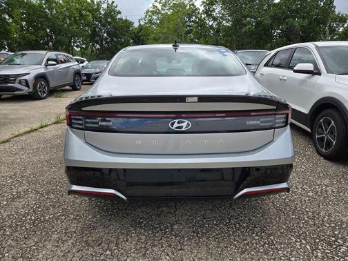 Aero Silver 2025 Hyundai SONATA SEL