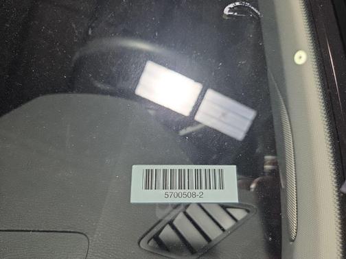 White 2025 Mitsubishi Outlander SE