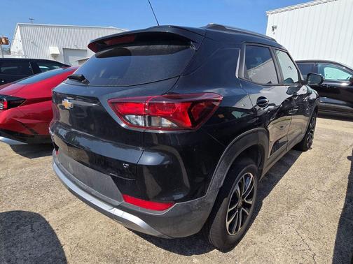 Mosaic Black Metallic 2025 Chevrolet Trailblazer LT