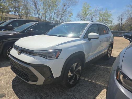 2025 Volkswagen Taos 1.5T SE