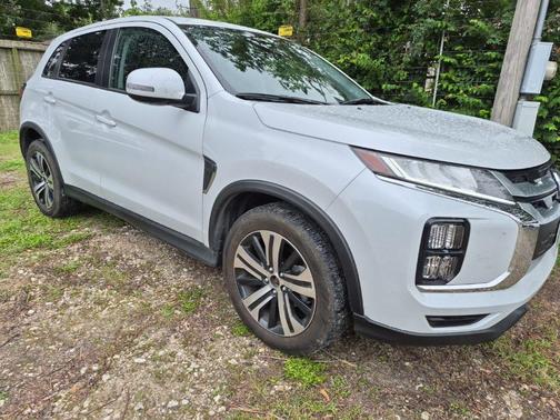 White Diamond 2025 Mitsubishi Outlander Sport SE