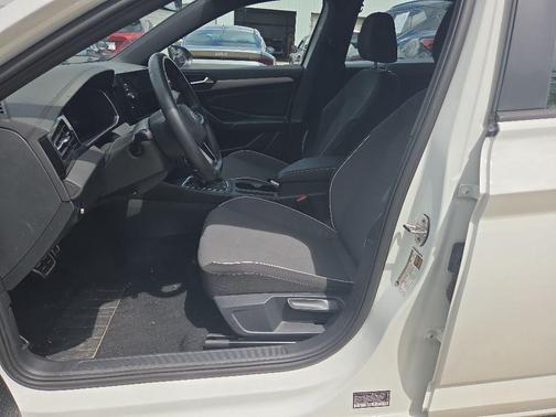 Pure White 2025 Volkswagen Jetta 1.5T Sport