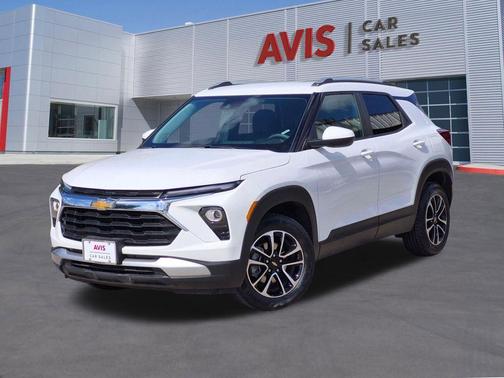 Summit White 2025 Chevrolet Trailblazer LT