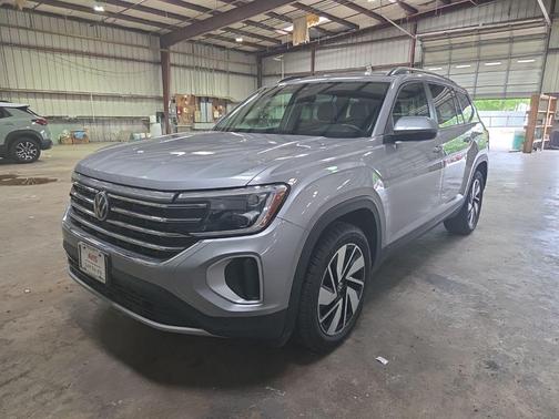 Silver Mist Metallic 2025 Volkswagen Atlas 2.0T SE w/Technology 4MOTION