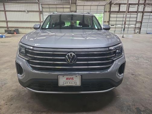 Silver Mist Metallic 2025 Volkswagen Atlas 2.0T SE w/Technology 4MOTION