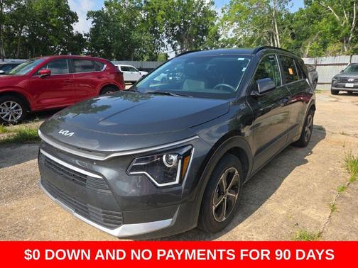 Gray 2025 Kia Niro LX