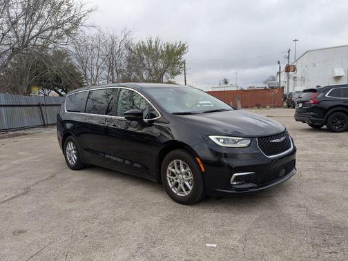 2025 Chrysler Pacifica L
