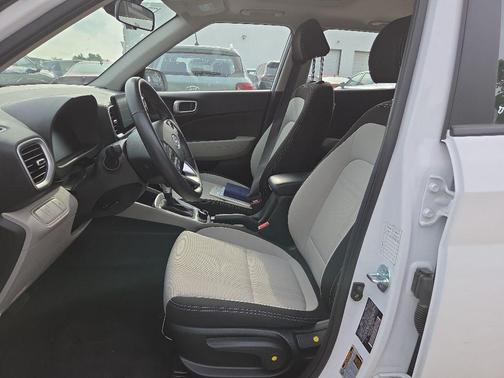 Lunar White 2025 Hyundai VENUE SEL