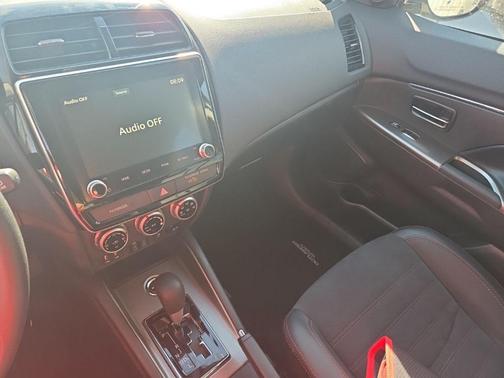 2025 Mitsubishi Outlander Sport SE