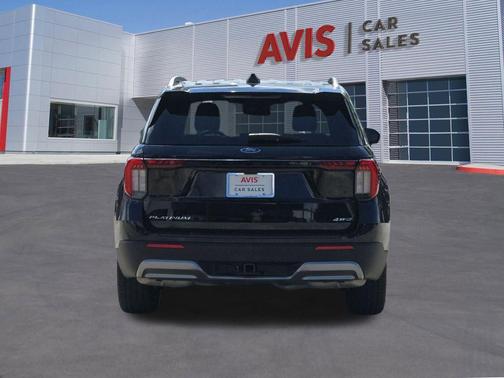 Black Metallic 2025 Ford Explorer Platinum
