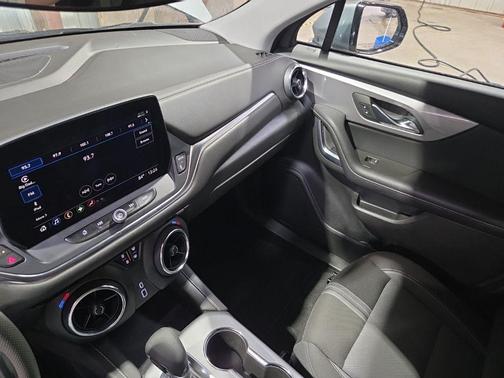 Sterling Gray Metallic 2025 Chevrolet Blazer 2LT