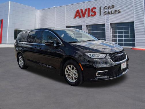 2025 Chrysler Pacifica L