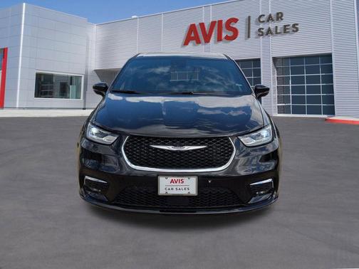 2025 Chrysler Pacifica L