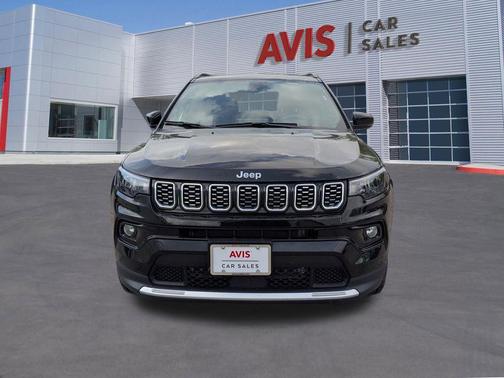 Diamond Black Crystal Pearlcoat 2025 Jeep Compass Limited