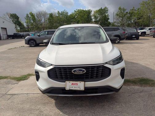 Oxford White 2025 Ford Escape Active
