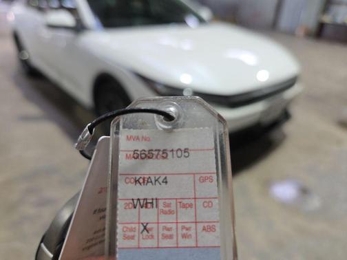 Snow White Pearl 2025 Kia K4 LXS