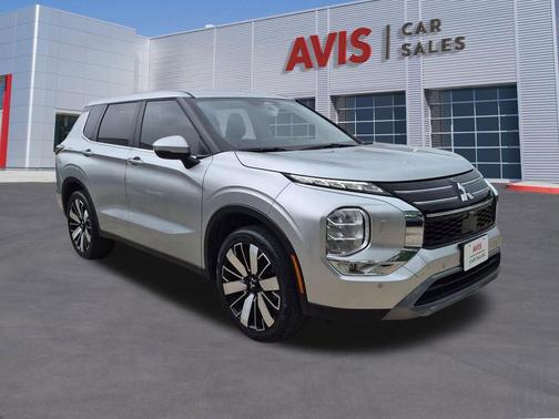 Alloy Silver Metallic 2025 Mitsubishi Outlander SE 2.5 S-AWC