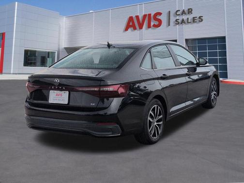 Deep Black Pearl 2025 Volkswagen Jetta 1.5T SE