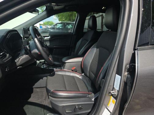 Carbonized Gray Metallic 2025 Ford Escape ST-Line