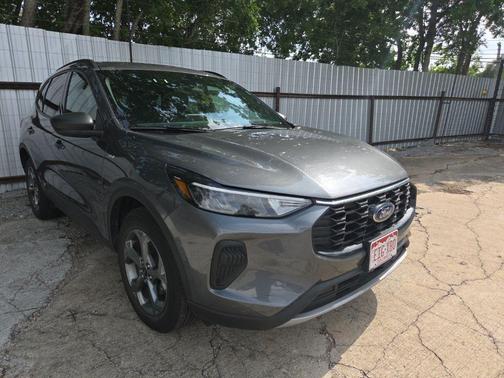 Carbonized Gray Metallic 2025 Ford Escape ST-Line