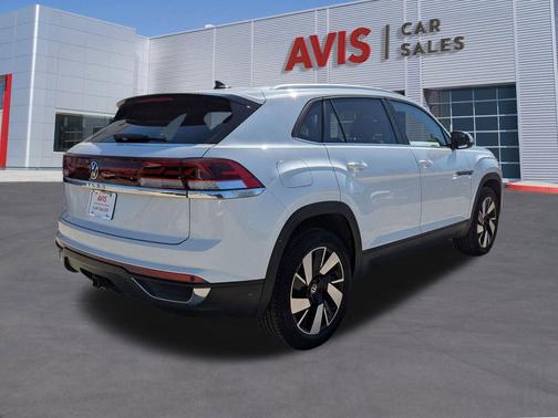 2025 Volkswagen Atlas Cross Sport 2.0T SE w/Technology