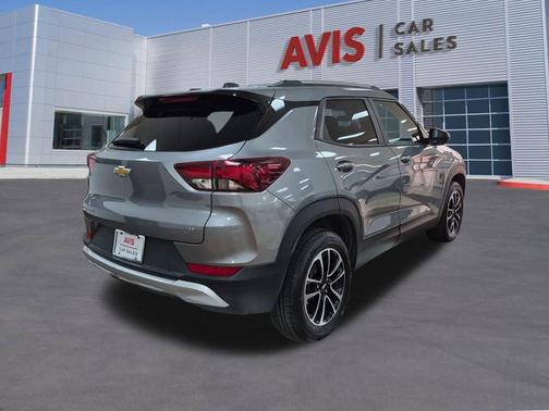 Sterling Gray Metallic 2025 Chevrolet Trailblazer LT