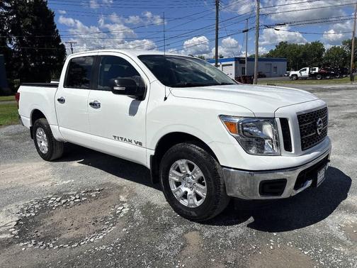 White 2019 Nissan Titan SV