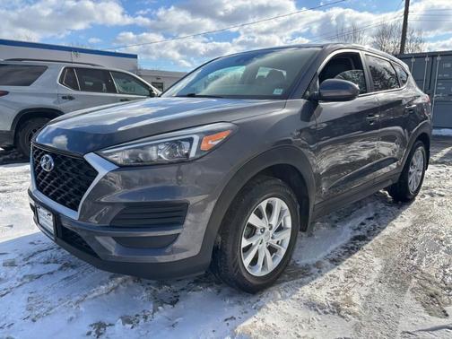 2021 Hyundai TUCSON SE