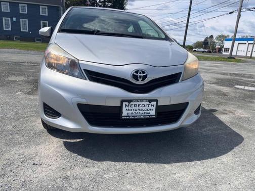 Classic Silver Metallic 2014 Toyota Yaris L