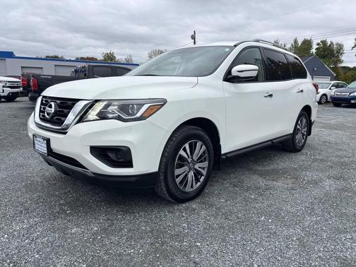 2019 Nissan Pathfinder S