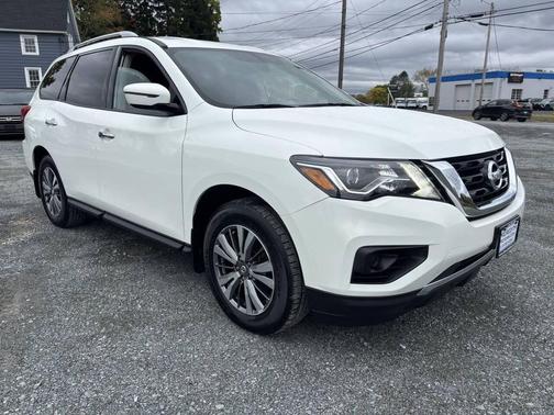 2019 Nissan Pathfinder S
