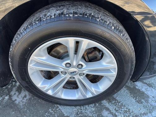 2015 Ford Taurus SEL