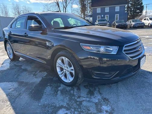 2015 Ford Taurus SEL