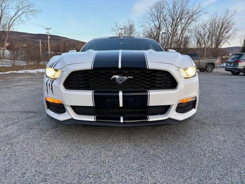 2016 Ford Mustang V6